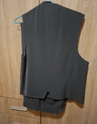 Traje gris