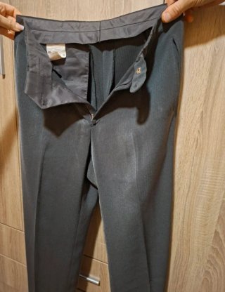 Traje gris