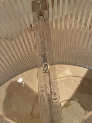 Lampada da tavolo Kartell Bourgie in metacrilato