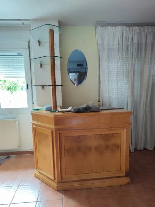 Mueble de salón y barra de bar