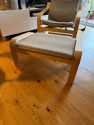 Reposapiés IKEA madera POANG
