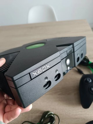 Xbox Clásica Negra con 2 Mandos