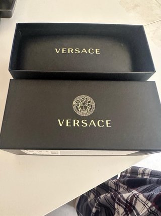 Gafas de Sol Versace Negras y Doradas (ORIGINALES)