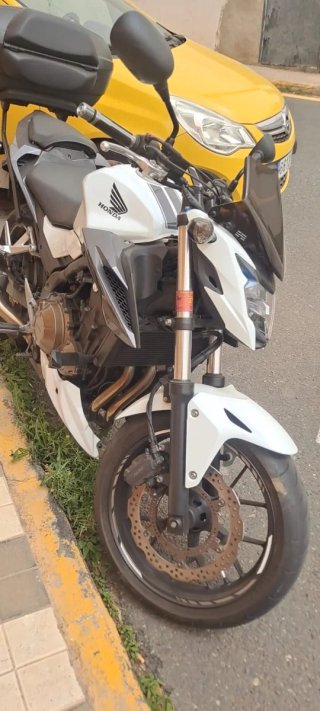 Honda CB500F Blanca y Gris