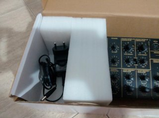 Behringer K-2 Sintetizador Analógico Modular