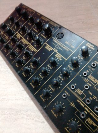 Behringer K-2 Sintetizador Analógico Modular