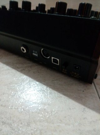 Behringer K-2 Sintetizador Analógico Modular