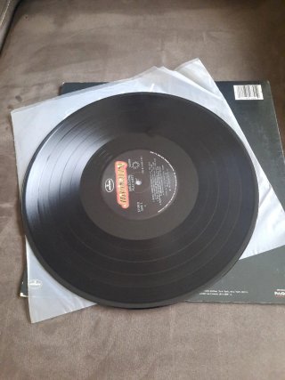 Girlschool - Play Dirty Vinilo