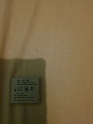 Cámara Canon Plata + Tarjeta SD