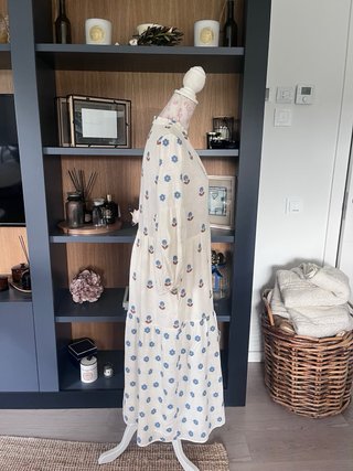 Vestido Vilagallo crema bordado flores