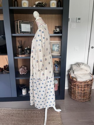 Vestido Vilagallo crema bordado flores