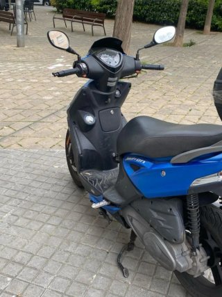 Kymco 125 Scooter Azul Automático