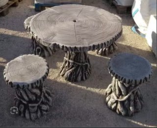 Mesa y 4 taburetes de jardín