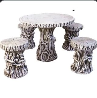 Mesa y 4 taburetes de jardín