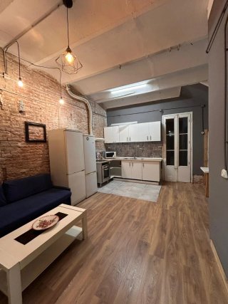 Alquilo habitación amplia para pareja