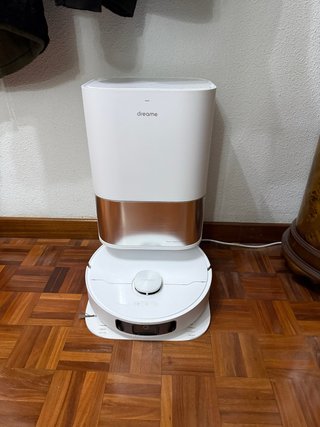 Robot aspirador Dreame L10S ultra.