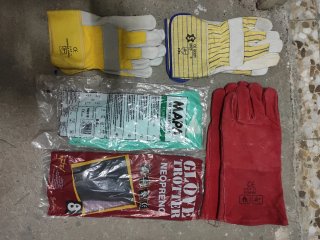 Lote de guantes de trabajo DEINSA y MAPA.