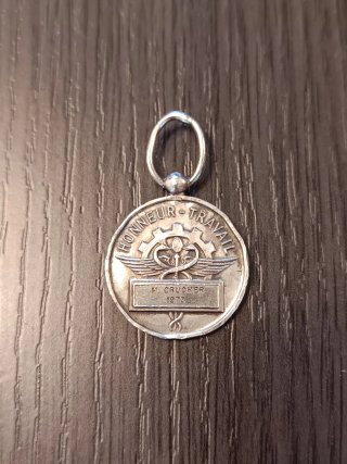 Medalla Antigua Francesa Al Trabajo