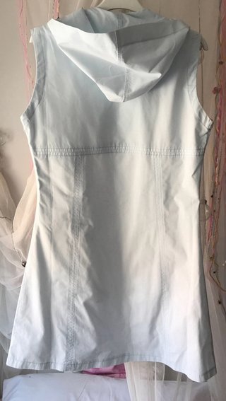 Vestido con capucha ALDINOVA azul pastel