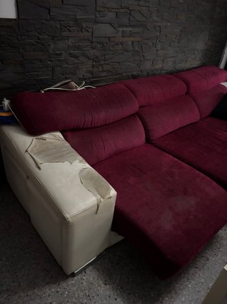 Sofá chaiselongue para arreglar