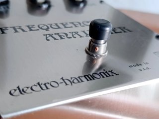 77 ELECTROHARMONIX FREQUENCY ANALYZER PEDAL GUITAR