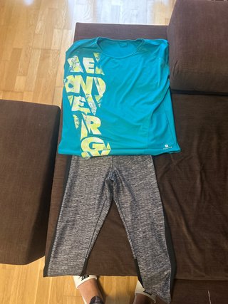 Conjunto deportivo: Camiseta y Mallas Gimnasio