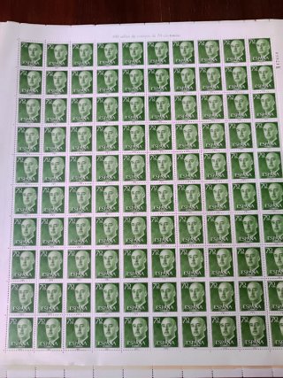 Pliego 100 sellos 70 céntimos de Franco
