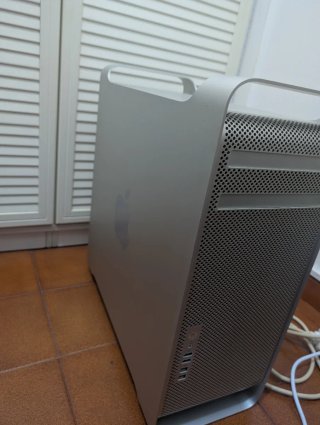 Caja Apple Mac Pro 4.1