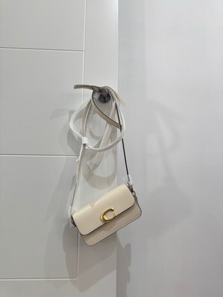 Bolso Coach Zoe Blanco y Dorado