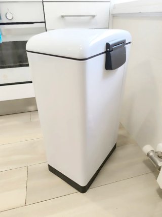 Cubo basura Songmics 30L cierre suave