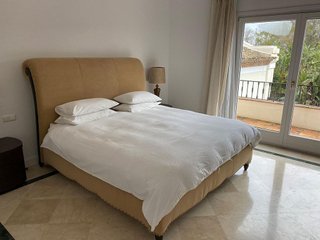 Chalet en alquiler en Los Naranjos - Las Brisas en Marbella