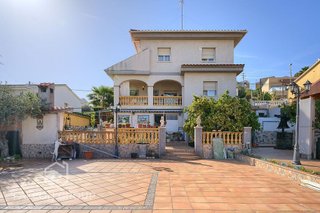 Chalet en venta en Les Brises de Calafell - Segur de Dalt en Calafell