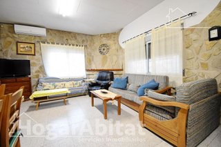 Chalet en venta en Simat de la Valldigna