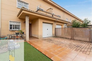 Casa adosada en venta en Cubas de la Sagra