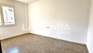 Piso en venta en La Prosperitat en Barcelona