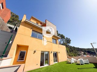 Chalet en venta en Vallirana