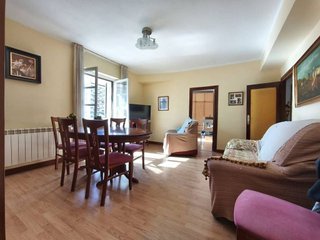 Piso en venta en Plaza España - Villa Pilar - Reyes Católicos - Vadillos en Burgos