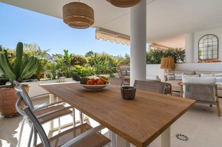 Piso en venta en Los Naranjos - Las Brisas en Marbella