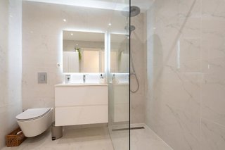 Piso en venta en Los Naranjos - Las Brisas en Marbella