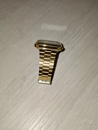 Reloj Casio Dorado años 80