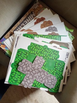 Caja Minecraft- Incompleta - faltan personajes