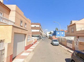 Casa adosada en venta en Roquetas Centro en Roquetas de Mar