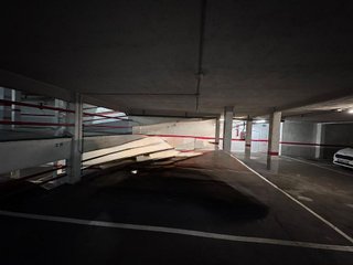 Garaje en venta en Artigas - Llefià en Badalona