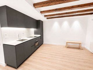 Piso en venta en El Raval en Barcelona