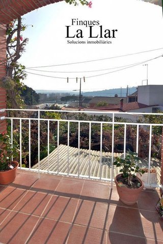 Casa adosada en venta en Sant Vicenç dels Horts
