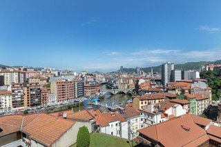 Piso en venta en Atxuri en Bilbao