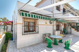 Casa adosada en venta en Centro en Santa Pola