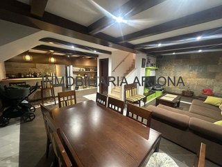 Chalet en venta en Lucena