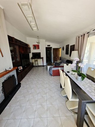 Chalet en venta en Torrelles de Llobregat