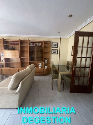 Piso en venta en Linares
